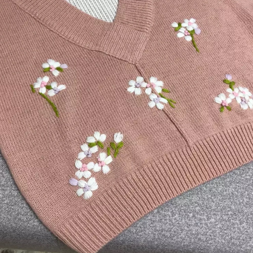 Beautiful Sweater - Picture 4 of 6